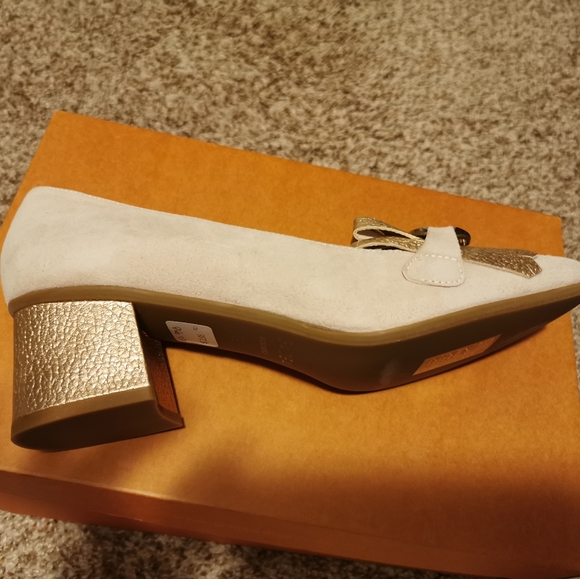 Gadea size 38(8) pink shoe. (Rose gold) - Picture 3 of 5